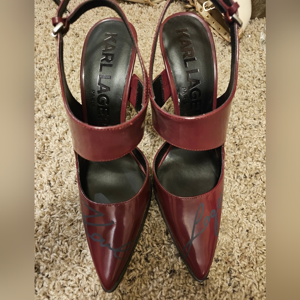 Karl Lagerfeld Paris Cam Logo Heel Nwt